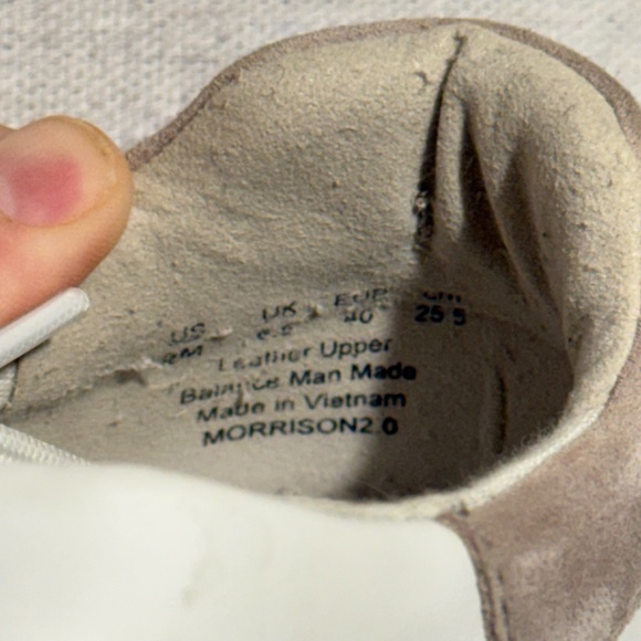 Naturalizer Leather Sneakers - size 9 - Picture 8 of 8